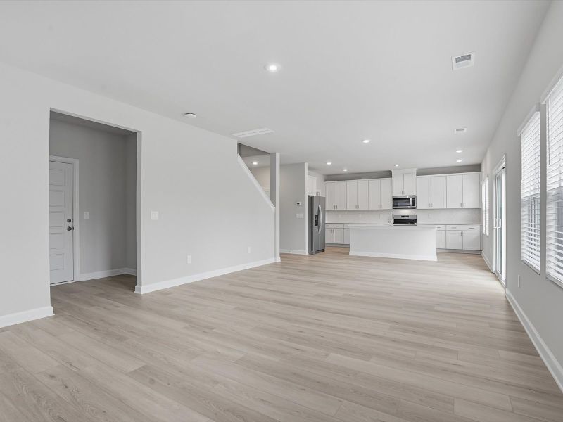 Spacious, unfurnished interior of a new home in Collier Ridge, Moore (Image 11).