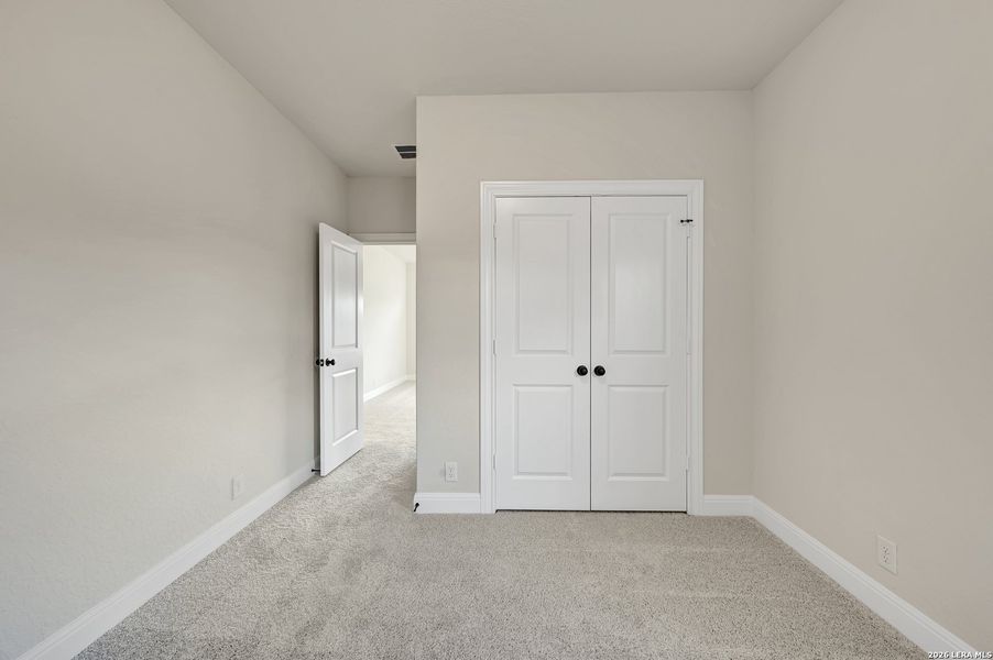 Spacious, unfurnished interior of a new home in Davis Ranch 60', San Antonio (Image 28). Spacious, unfurnished interior of a new home in Davis Ranch 60', San Antonio (Image 28).