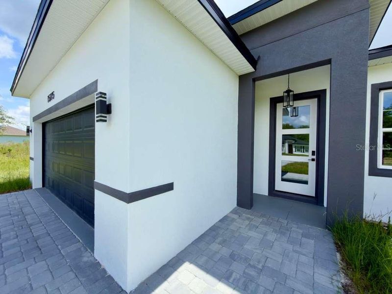Exterior details and patio area of a home in , Ocala (Image 28).
