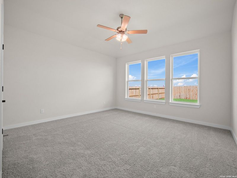 Spacious, unfurnished interior of a new home in Morgan Meadows, San Antonio (Image 15).
