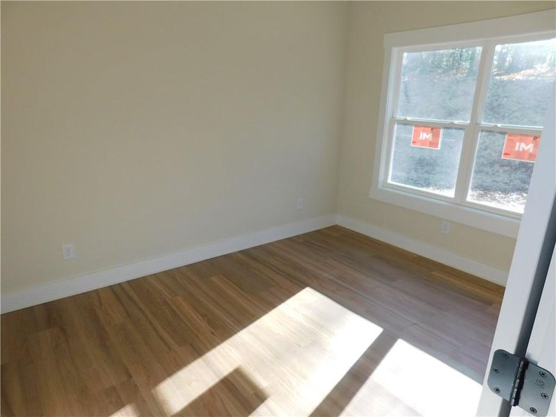 Spacious, unfurnished interior of a new home in , Dahlonega (Image 5).