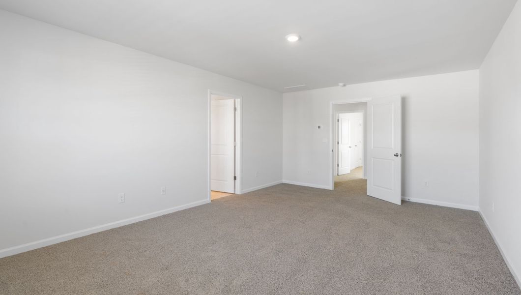 Spacious, unfurnished interior of a new home in Spring Ridge, Anderson (Image 25).