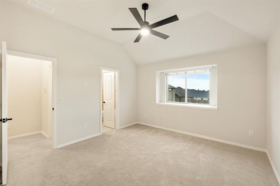 Spacious, unfurnished interior of a new home in Sunrise at Garden Valley 60-79, Waxahachie (Image 33).