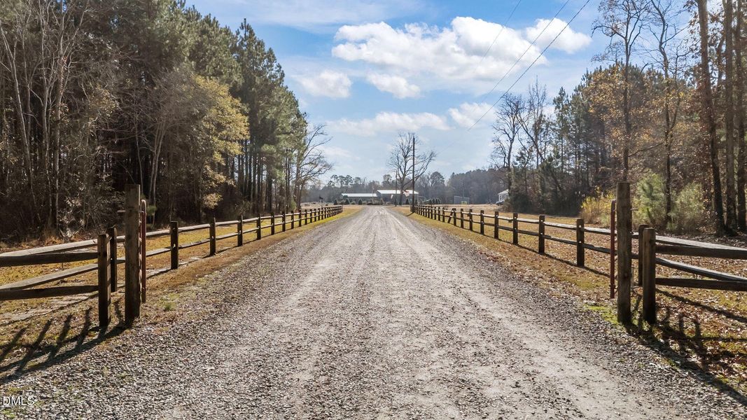 25-web-or-mls-DJI_20251203114324_0048_D