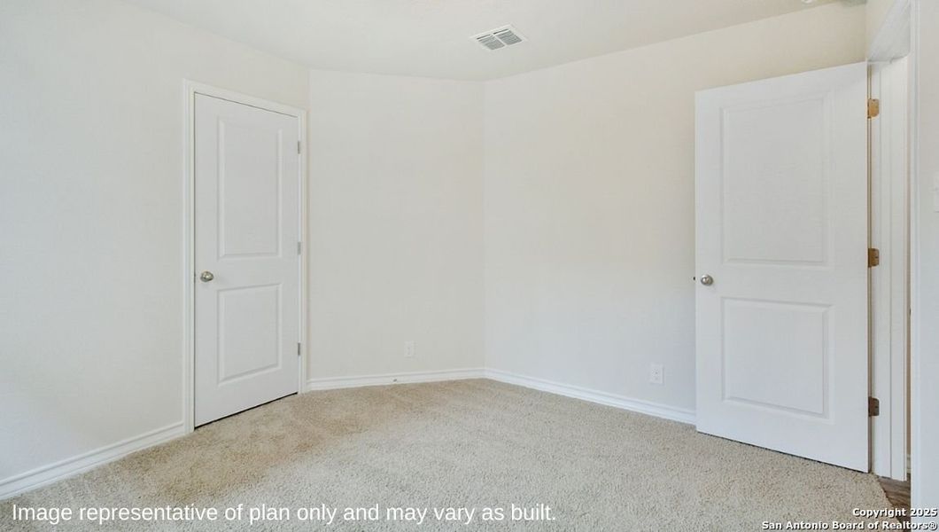 Spacious, unfurnished interior of a new home in Avenida, Converse (Image 13).