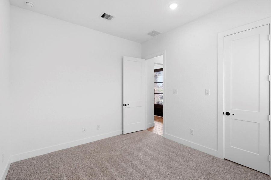Spacious, unfurnished interior of a new home in Briarley, Montgomery (Image 25).