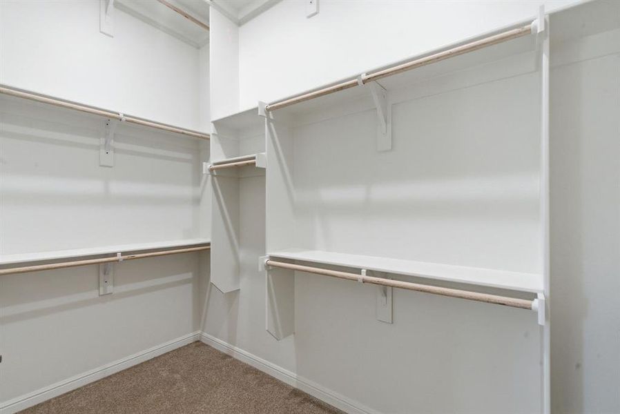 Spacious, unfurnished interior of a new home in , Lipan (Image 15).