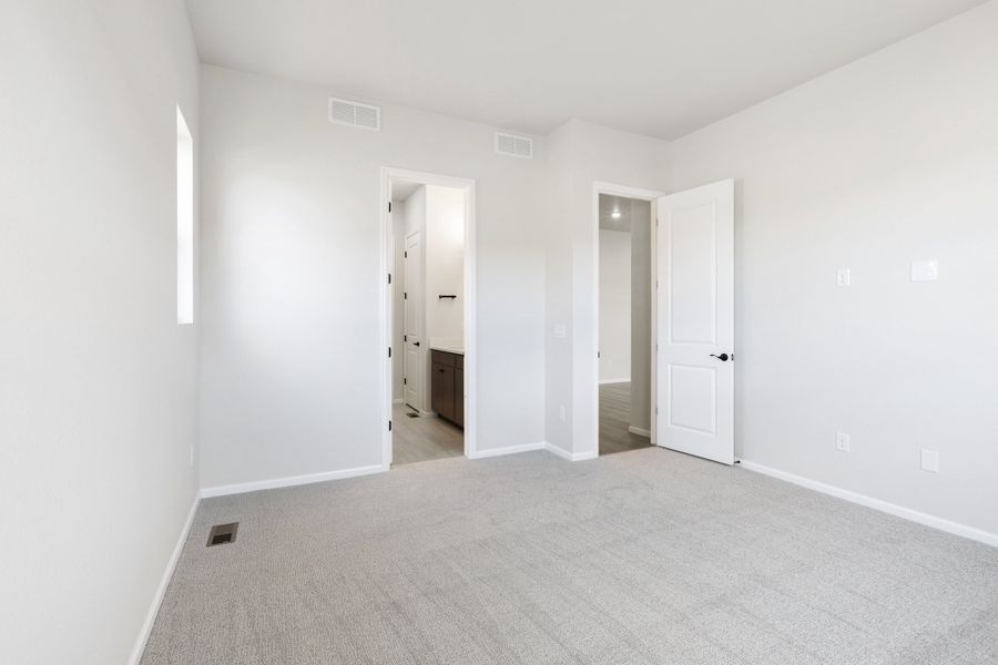 Spacious, unfurnished interior of a new home in The Manors Collection at Golden Overlook, Golden (Image 14).