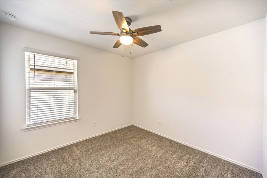 Spacious, unfurnished interior of a new home in Breckenridge Forest, Spring (Image 31).