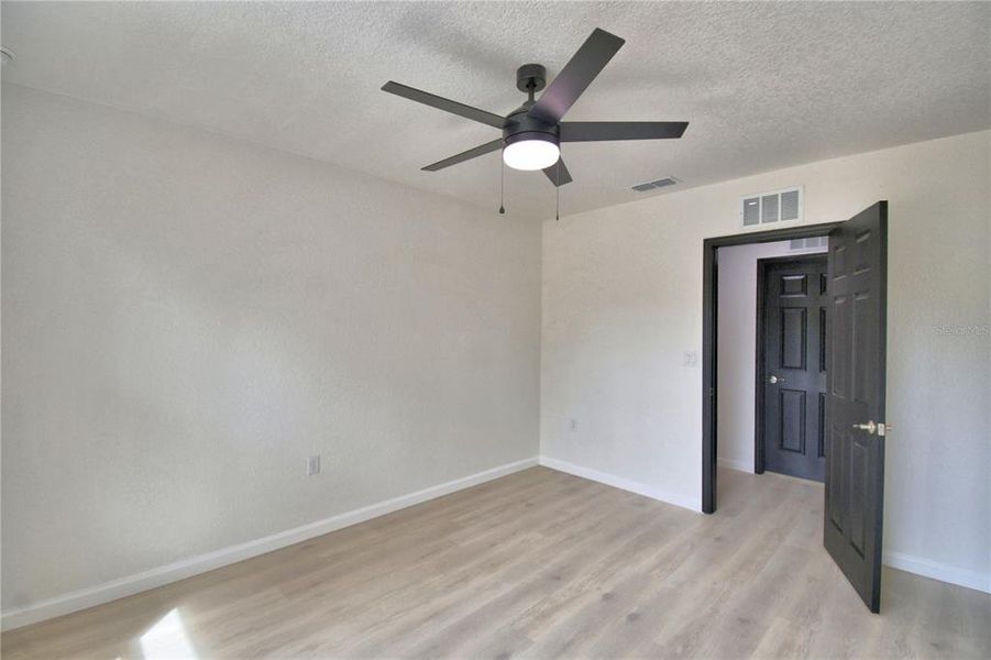 Spacious, unfurnished interior of a new home in , Avon Park (Image 37).