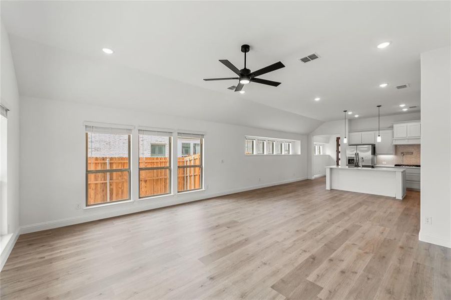 Spacious, unfurnished interior of a new home in West Crossing, Anna (Image 21).