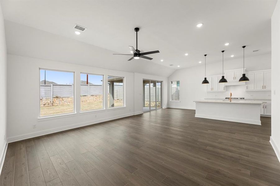 06. 4120 Seminole - Family