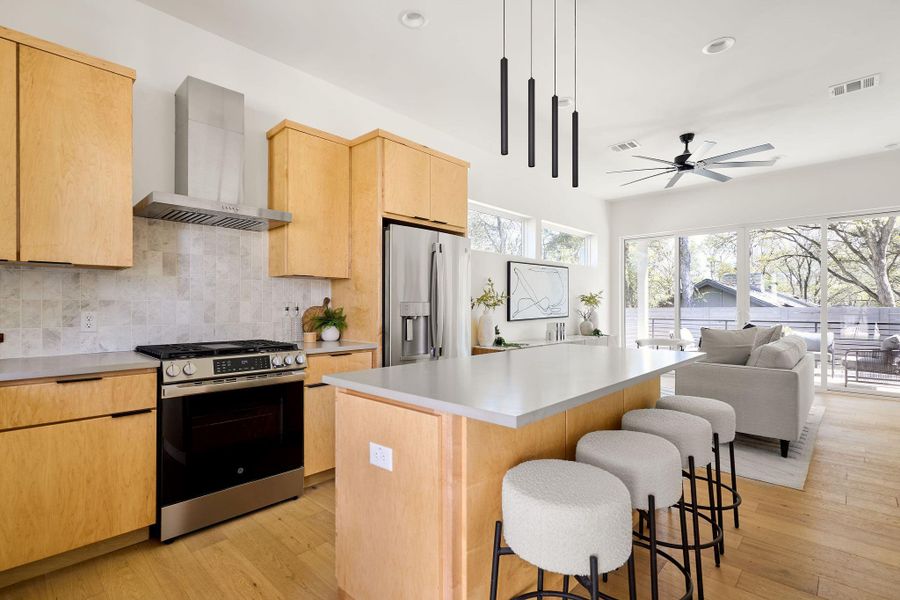 Modern and Sleek Kitchen