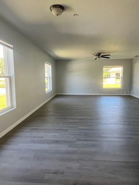 Spacious, unfurnished interior of a new home in , Mulberry (Image 10).