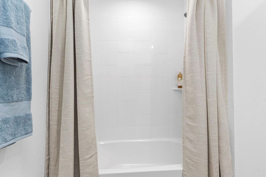 Close-up of interior finishes inside a home in , Iowa Colony (Image 23).