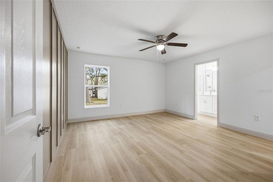 Spacious, unfurnished interior of a new home in , Summerfield (Image 22).