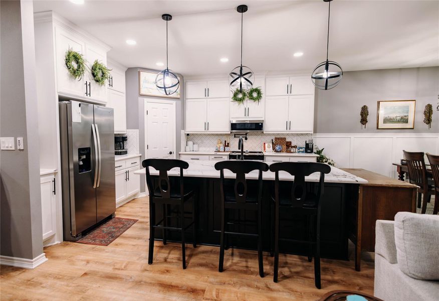 Furnished interior view inside a new home in , Bryan (Image 19).