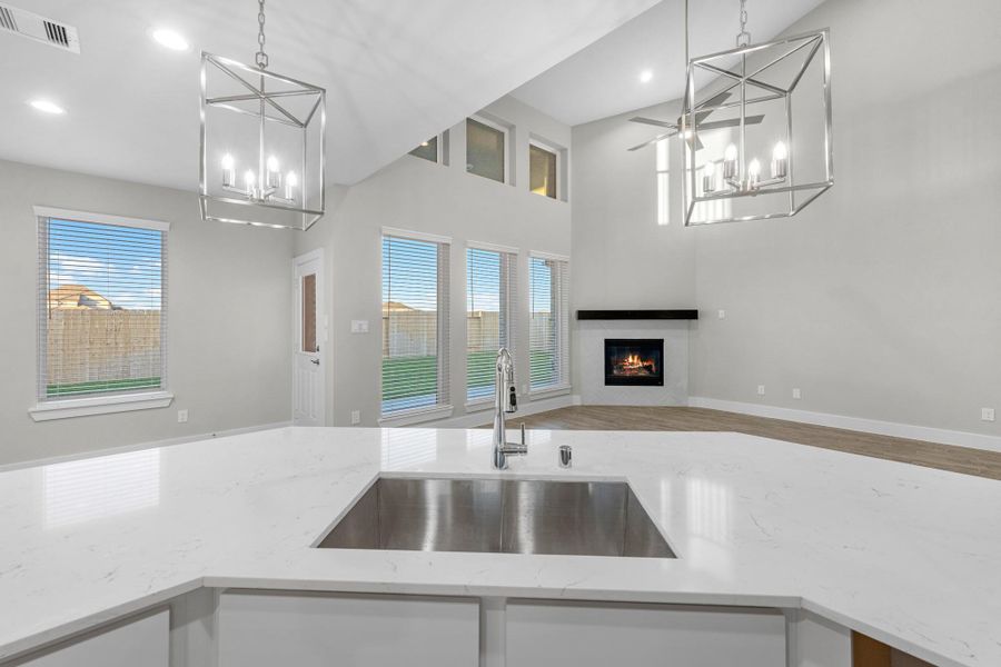 Spacious, unfurnished interior of a new home in Briarwood Crossing, Rosenberg (Image 17).