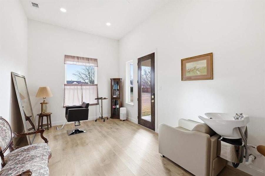 Furnished interior view inside a new home in , Melissa (Image 7).