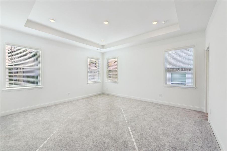 Spacious, unfurnished interior of a new home in Auburn Glen, Dacula (Image 22).