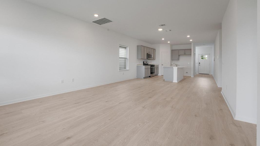 Spacious, unfurnished interior of a new home in Prairie Lakes, Buda (Image 21).