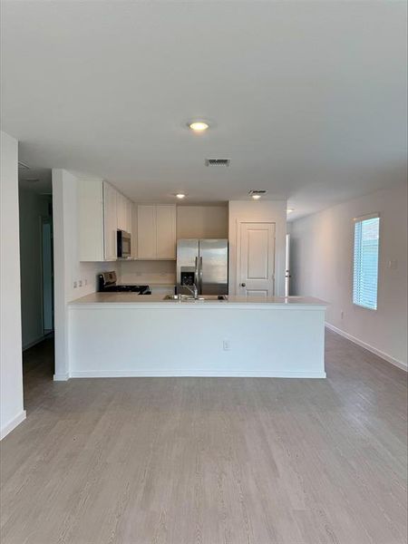 Spacious, unfurnished interior of a new home in Luella Crossing, Sherman (Image 3). Spacious, unfurnished interior of a new home in Luella Crossing, Sherman (Image 3).
