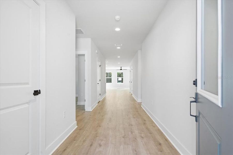 Spacious, unfurnished interior of a new home in , Brooksville (Image 9).