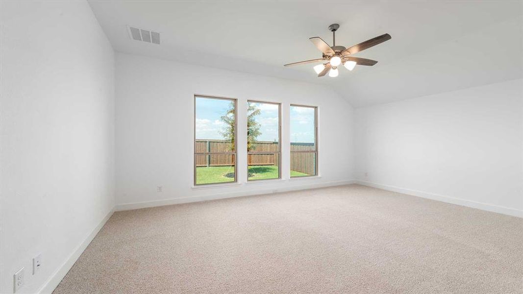 Spacious, unfurnished interior of a new home in Trinity Falls 50', McKinney (Image 15).
