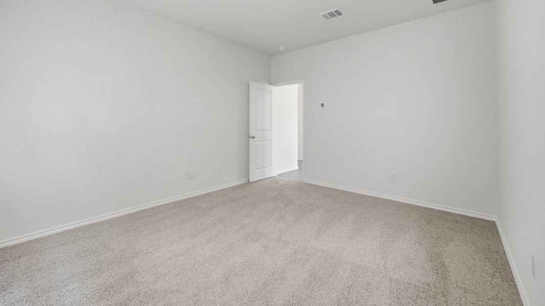 Spacious, unfurnished interior of a new home in Wildwood, Royse City (Image 10).