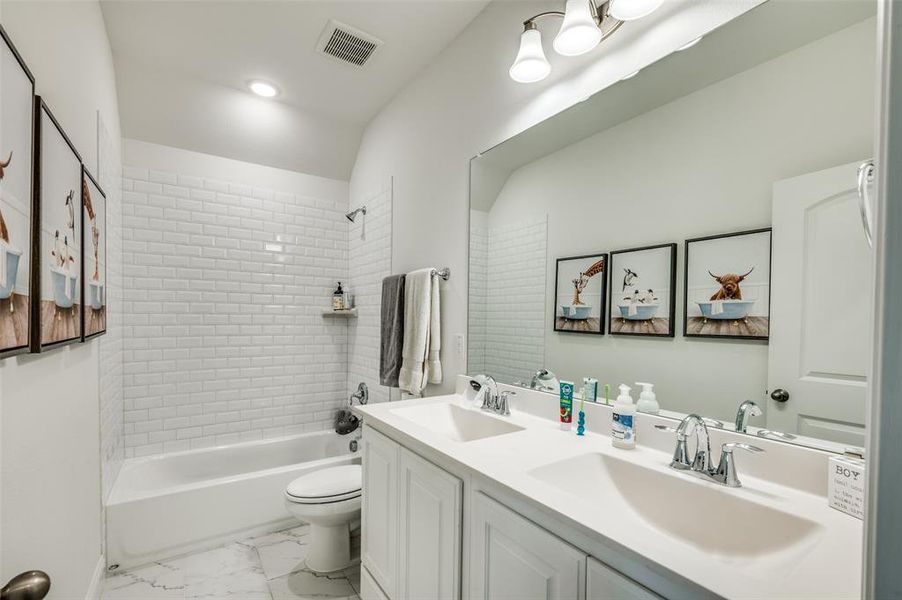 Furnished interior view inside a new home in , Mansfield (Image 14).