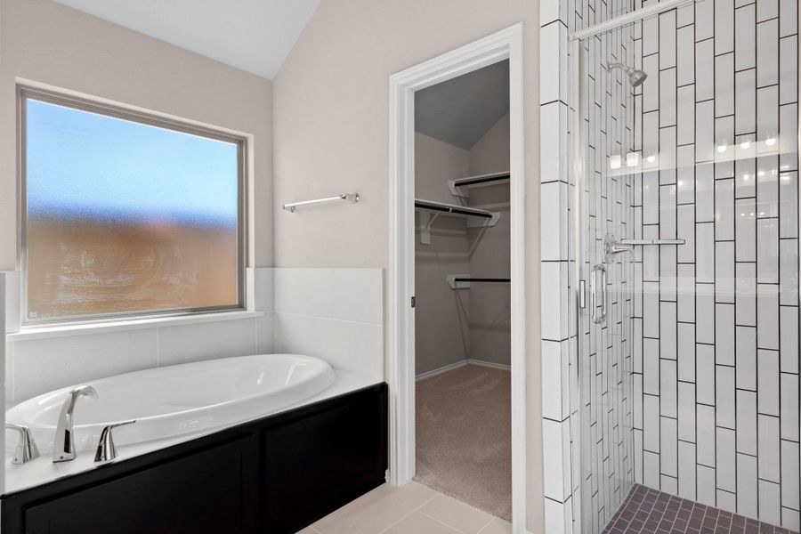 Furnished interior view inside a new home in The Highlands 45', Porter (Image 6).