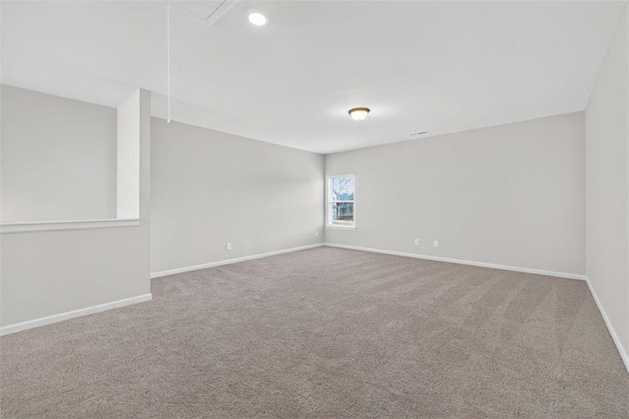 Spacious, unfurnished interior of a new home in Garrett Preserve, Douglasville (Image 20).