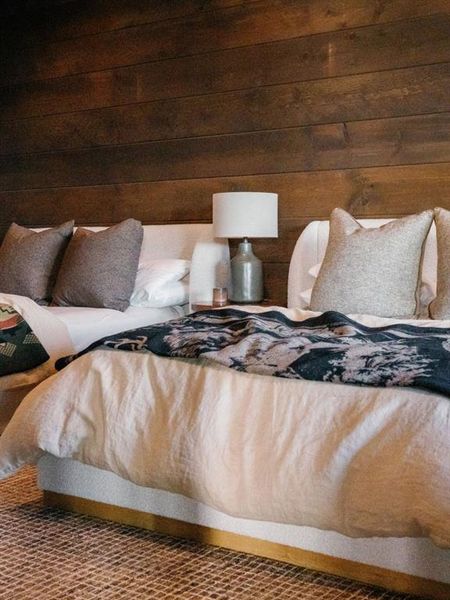 Close-up of interior finishes inside a home in , Mineral Bluff (Image 51). Close-up of interior finishes inside a home in , Mineral Bluff (Image 51).