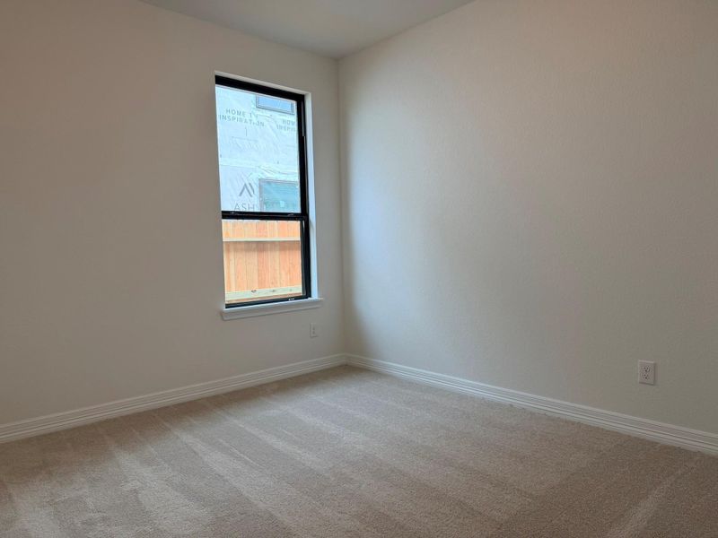 Spacious, unfurnished interior of a new home in Blue Heron Estates, Mont Belvieu (Image 18).