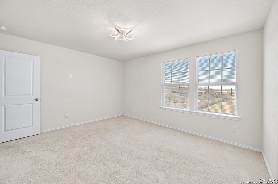 Spacious, unfurnished interior of a new home in Cinco Lakes, San Antonio (Image 33). Spacious, unfurnished interior of a new home in Cinco Lakes, San Antonio (Image 33).