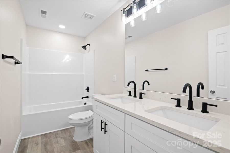 Spacious, unfurnished interior of a new home in , Monroe (Image 17).