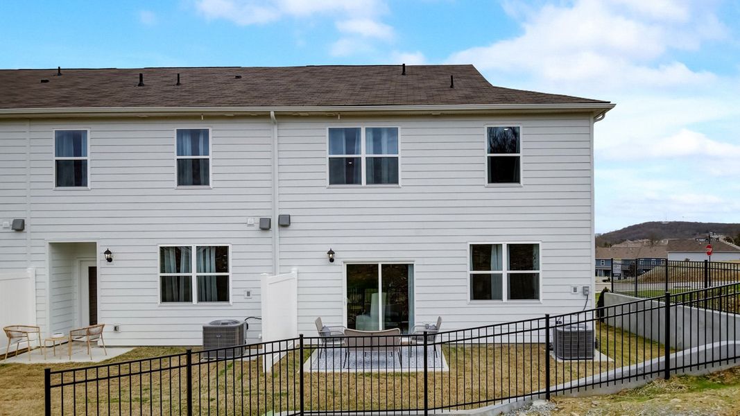 Exterior details and patio area of a home in Addison Park, Lebanon (Image 20).