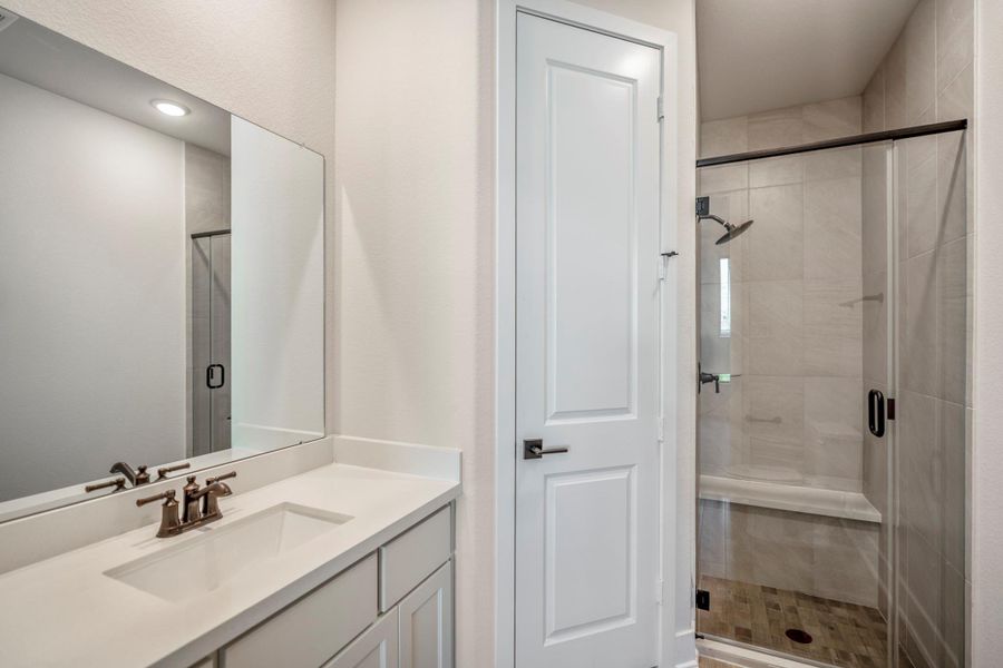 Furnished interior view inside a new home in The Woodlands Hills, Willis (Image 16). Furnished interior view inside a new home in The Woodlands Hills, Willis (Image 16).