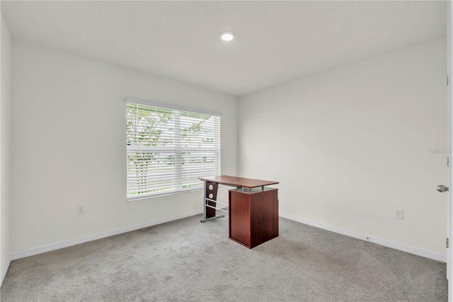 Spacious, unfurnished interior of a new home in River Park, Tampa (Image 17).