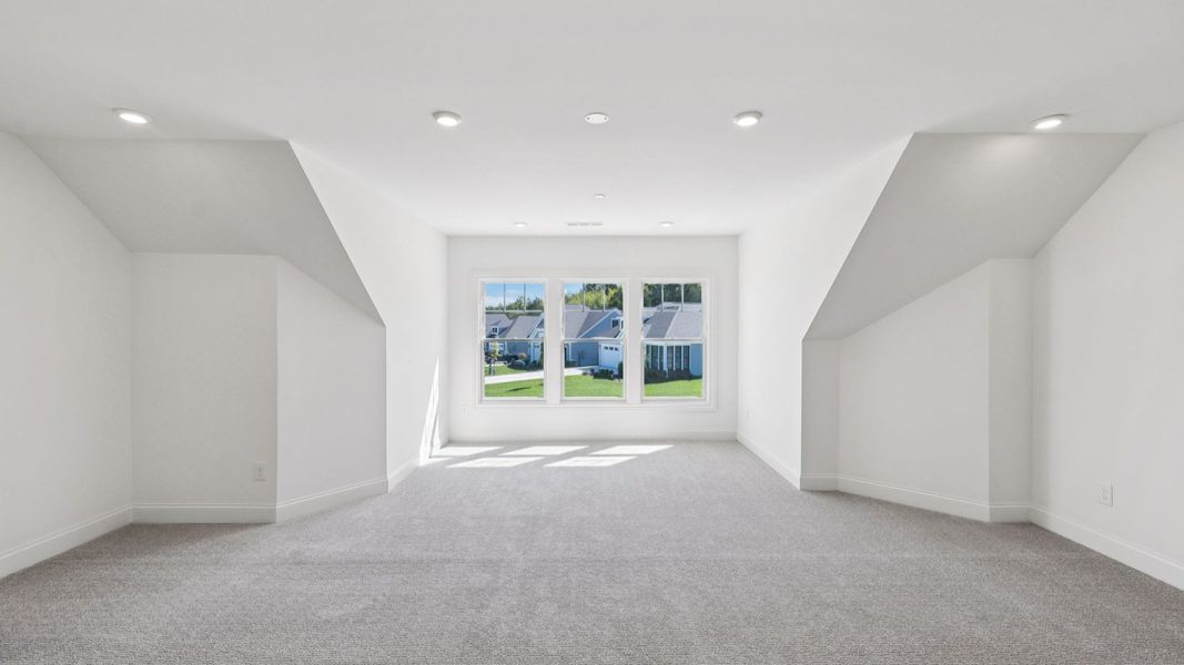 Spacious, unfurnished interior of a new home in The Courtyards at Stewarts Creek, Smyrna (Image 27).