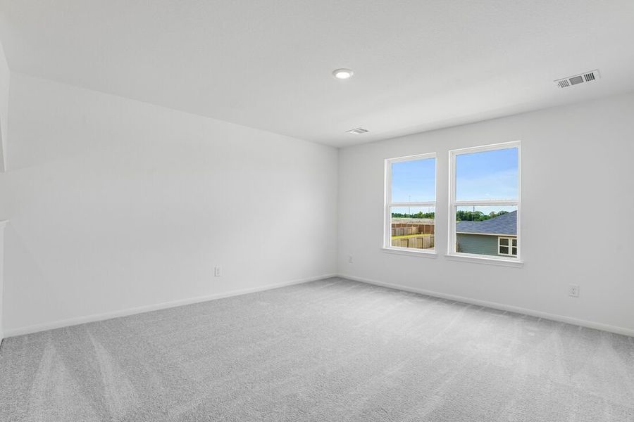 Spacious, unfurnished interior of a new home in Redbud 45s, Hockley (Image 16).