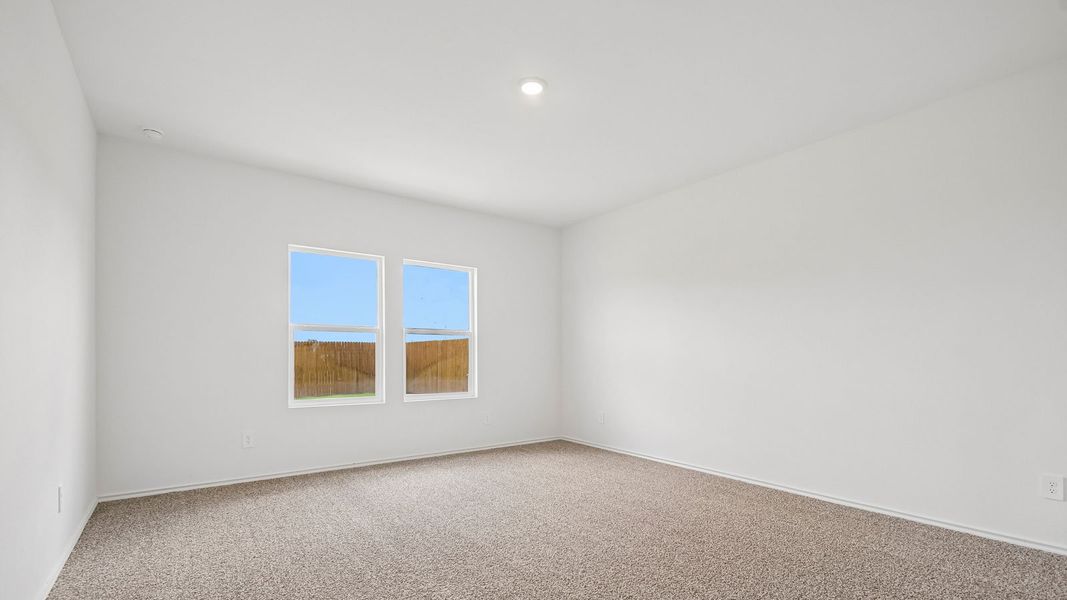 Spacious, unfurnished interior of a new home in Valverde, Bastrop (Image 23).