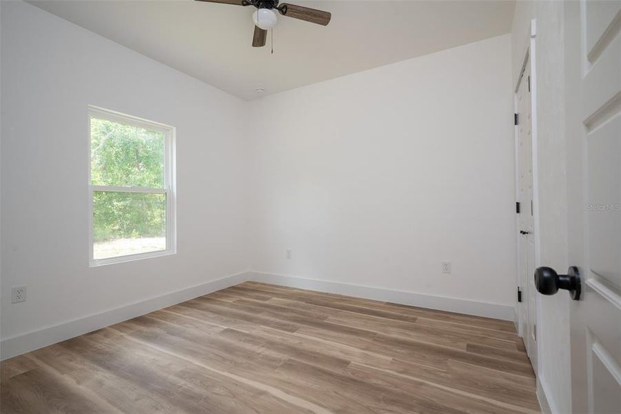 Spacious, unfurnished interior of a new home in , Williston (Image 14).