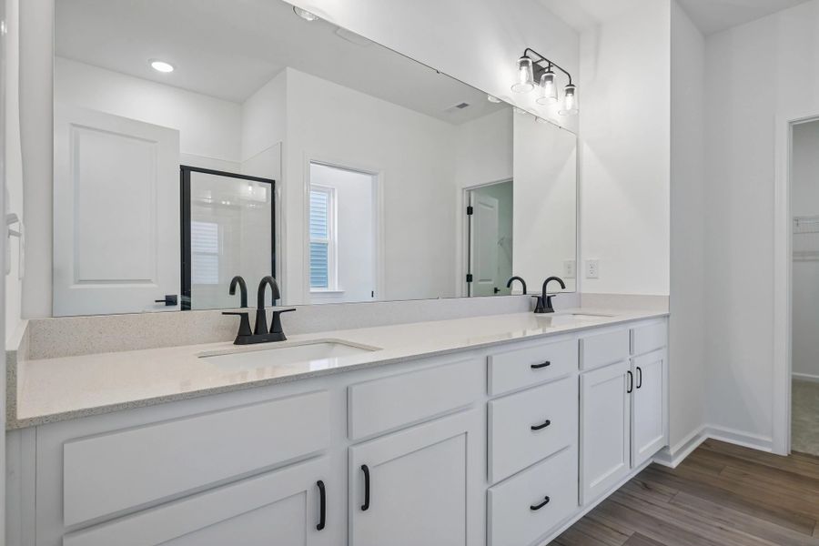 Representative images and renderings are for illustrative purposes. Actual structural options and design finishes of home may vary. Representative images and renderings are for illustrative purposes. Actual structural options and design finishes of home may vary.