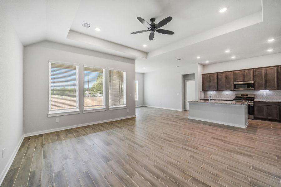 Spacious, unfurnished interior of a new home in Windmill Estates, Magnolia (Image 48).