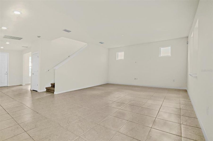 Spacious, unfurnished interior of a new home in Weslyn Park, St. Cloud (Image 26).