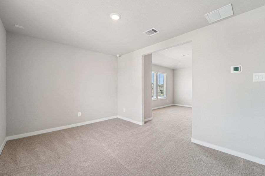 Spacious, unfurnished interior of a new home in Southwinds, Baytown (Image 40). Spacious, unfurnished interior of a new home in Southwinds, Baytown (Image 40).