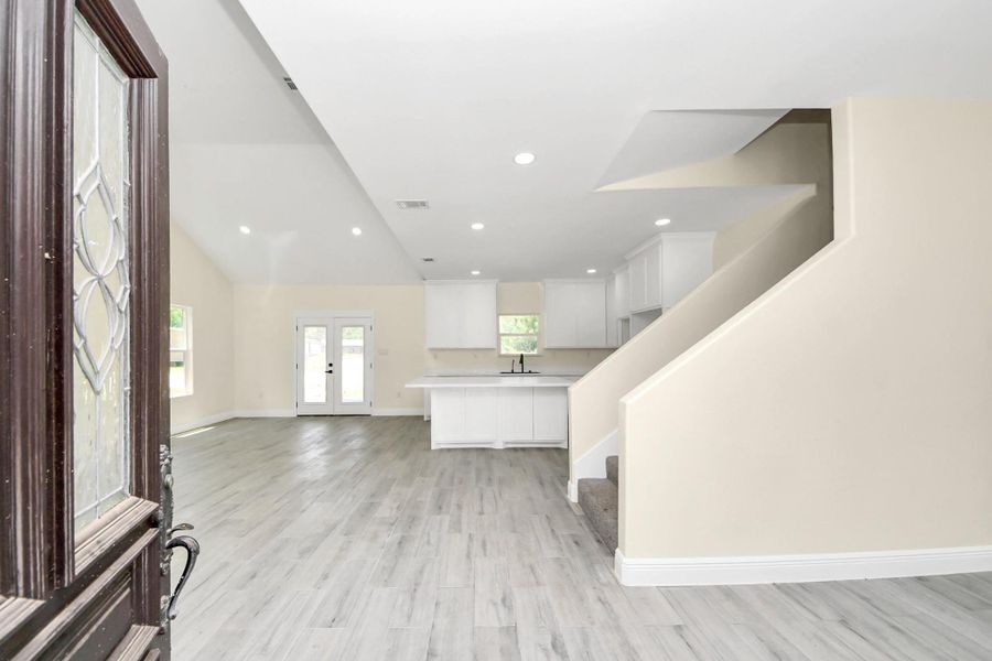 Spacious, unfurnished interior of a new home in , Cleveland (Image 11).