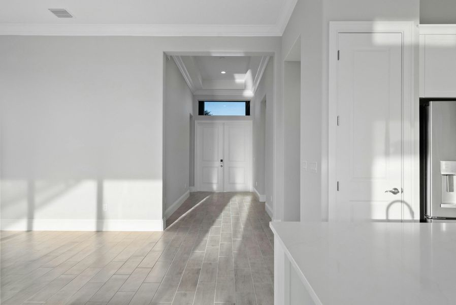 2D floor plan layout for the Monarch Grande by GHO Homes in Belterra, Port St. Lucie, FL (Image 23).