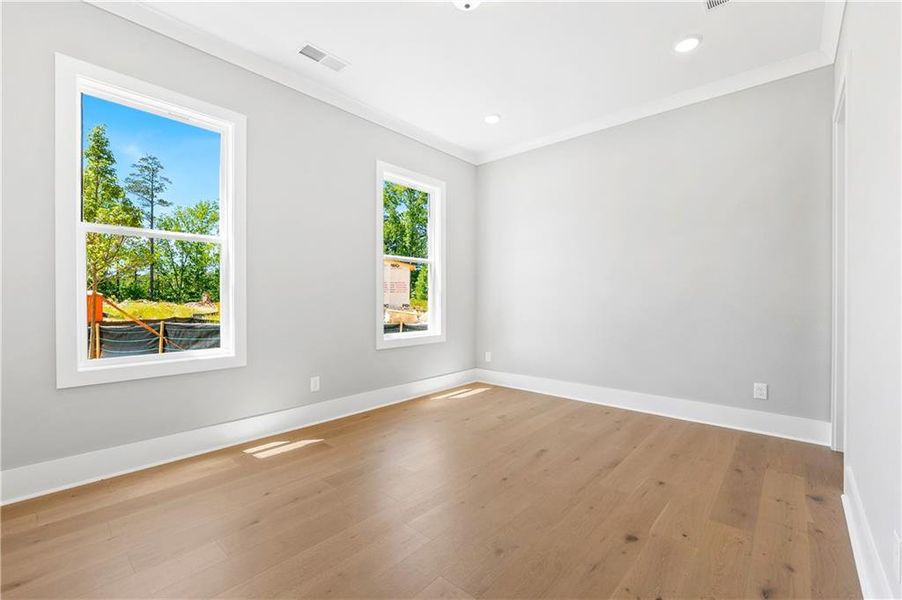 Spacious, unfurnished interior of a new home in , Brookhaven (Image 30).